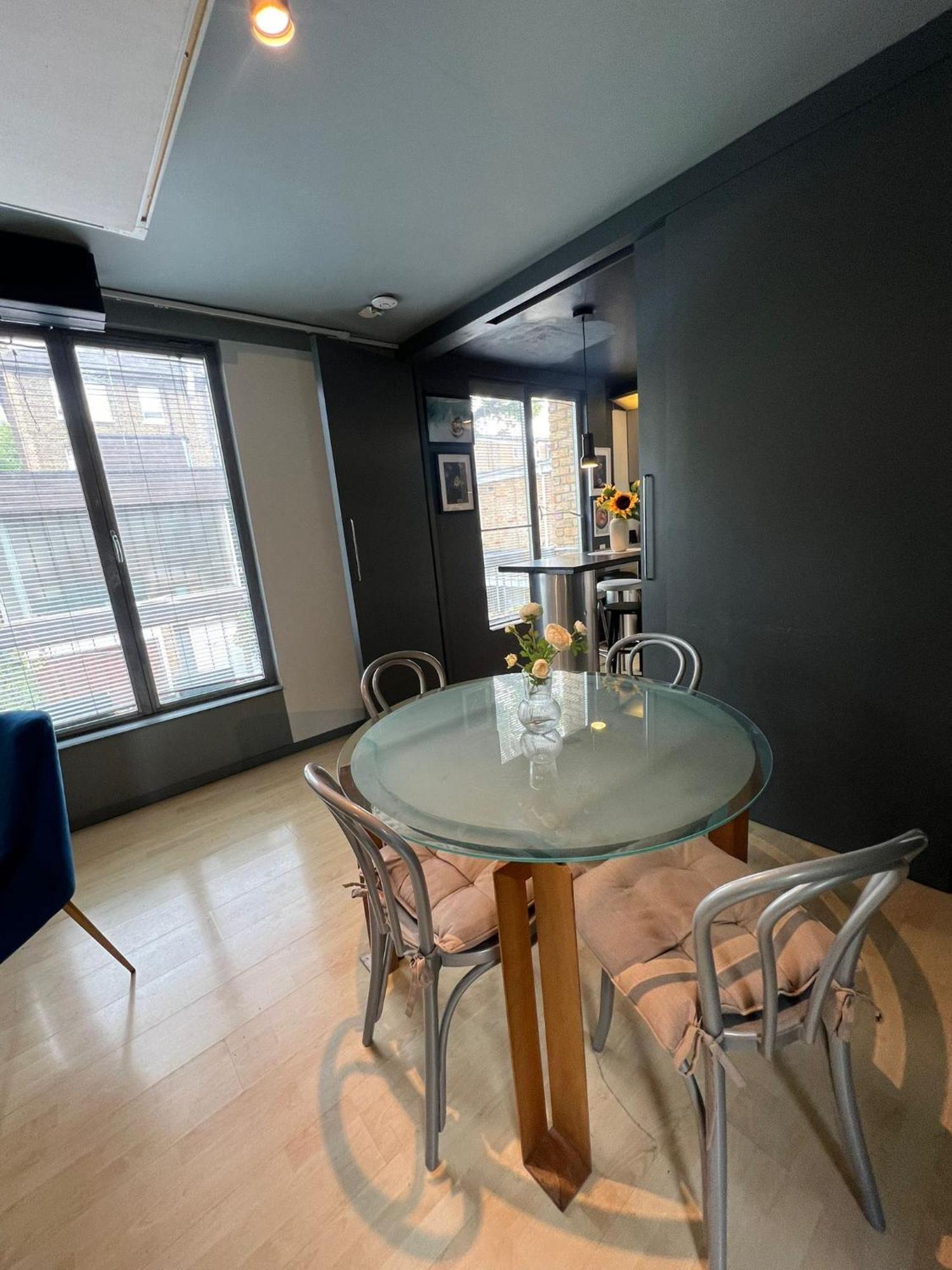 One Bed House In Camden Town Villa London Bagian luar foto